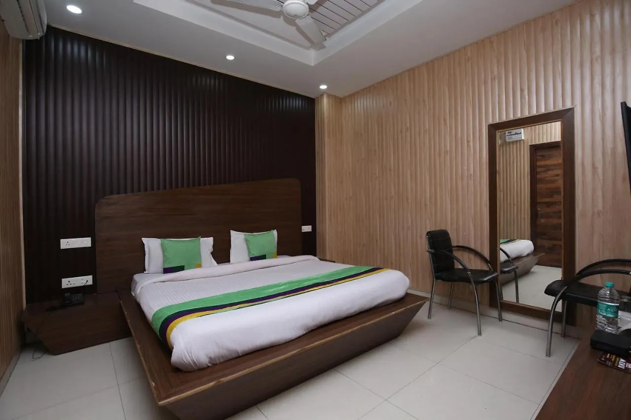 Hotel The Pearl Grand Grand Zirakpur